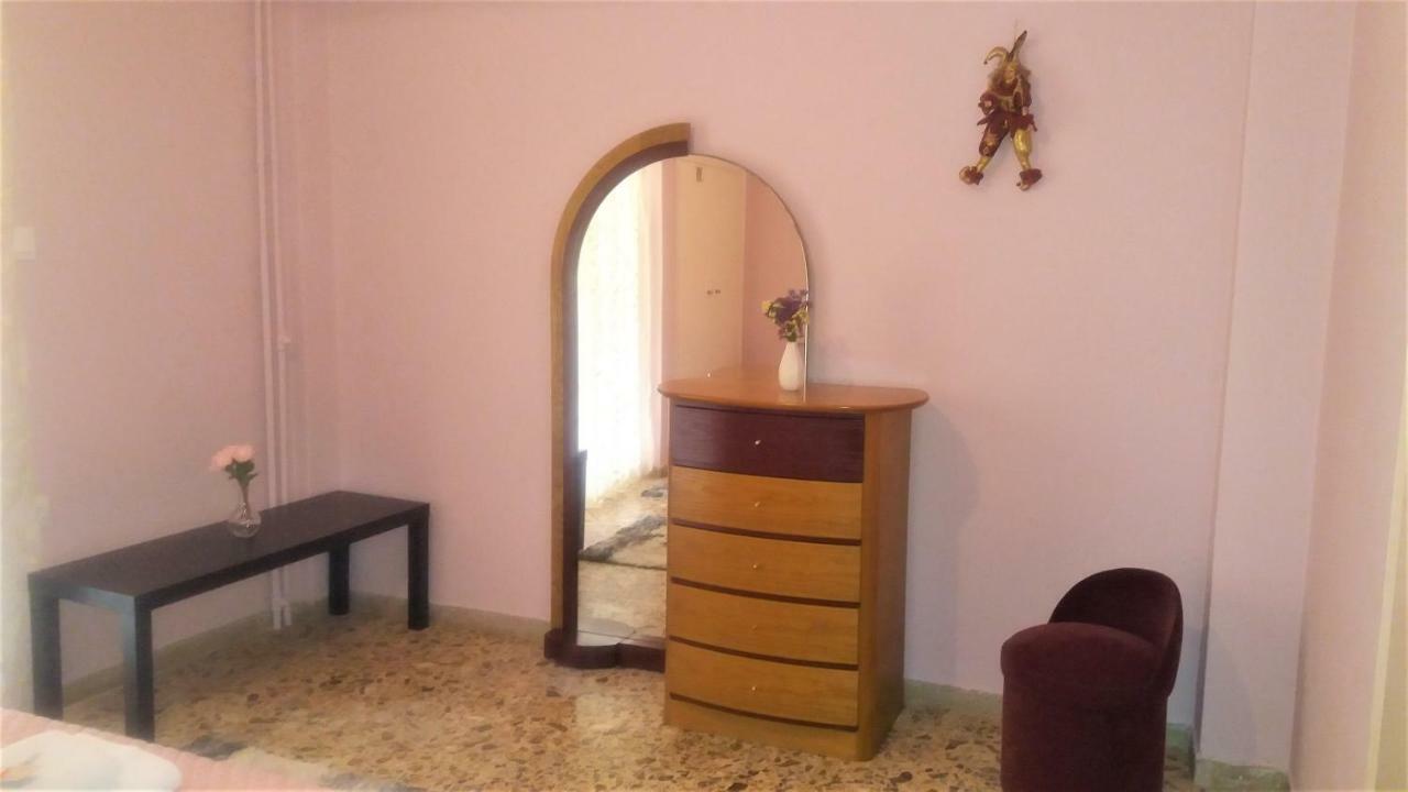 Crystal Home Near Airport Artemida  Bagian luar foto